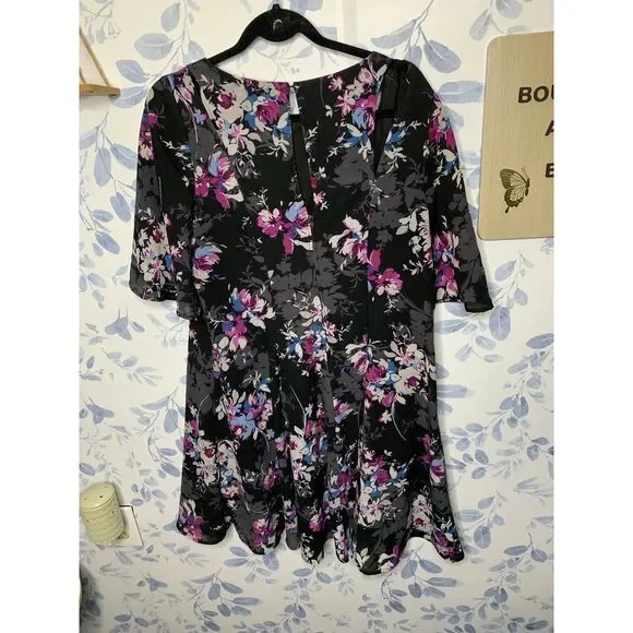 Torrid Size 10 Floral Short Sleeve Dress - Picture 8 of 8